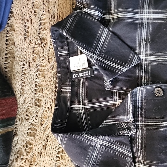 H&M Cropped Flannel - Picture 2 of 3